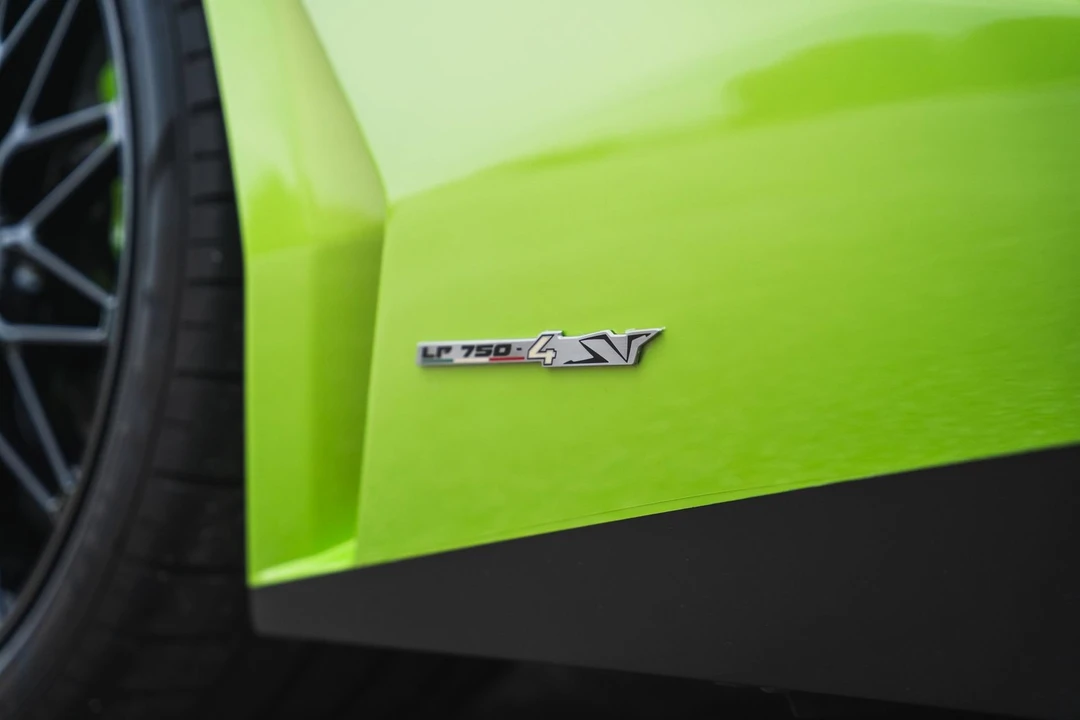 2016 Lamborghini Aventador SuperVeloce LP750-4 - Image 13 of 31