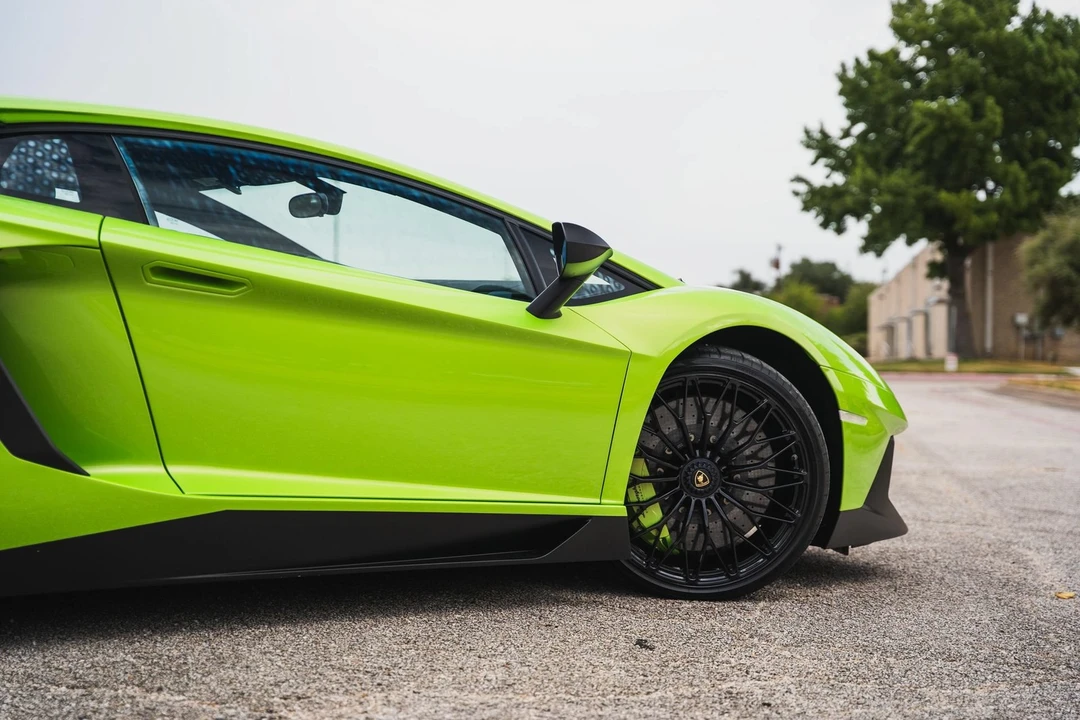2016 Lamborghini Aventador SuperVeloce LP750-4 - Image 20 of 31