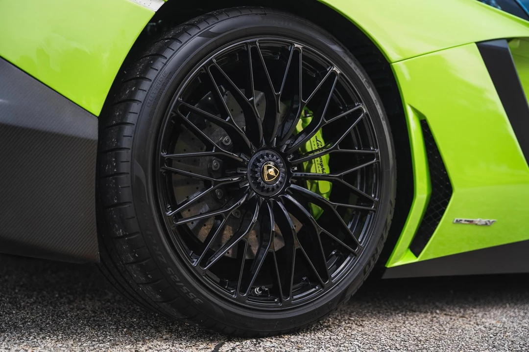 2016 Lamborghini Aventador SuperVeloce LP750-4 - Image 7 of 31