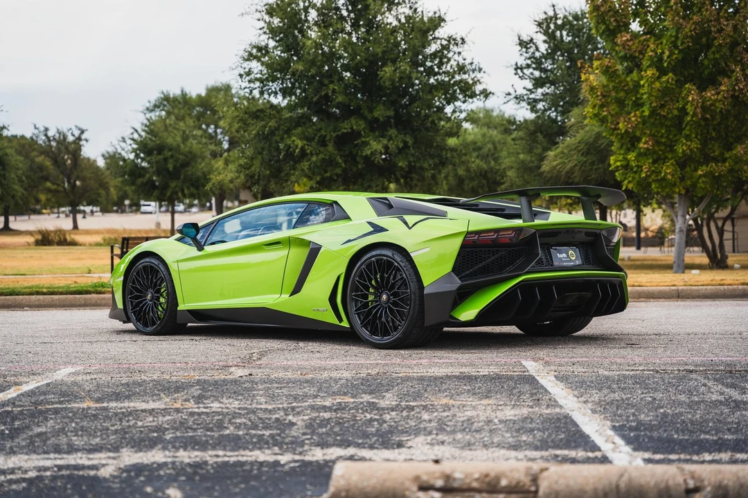 2016 Lamborghini Aventador SuperVeloce LP750-4 - Image 6 of 31