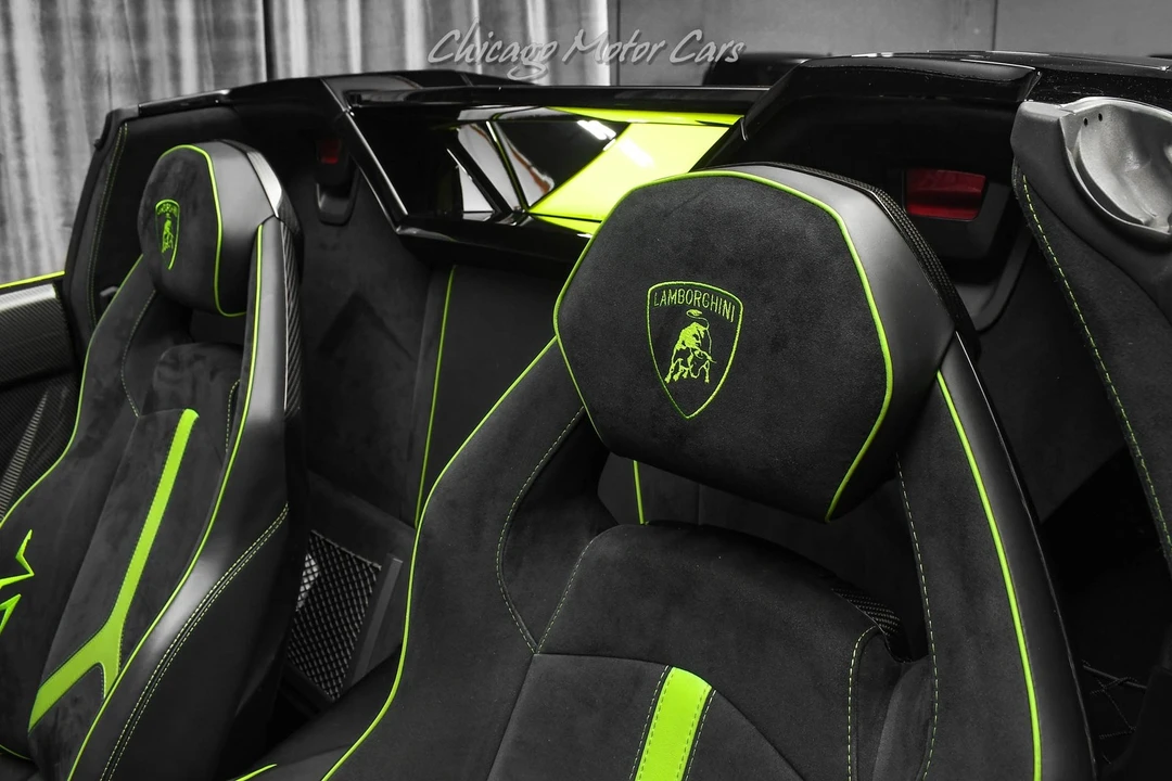 2016 Lamborghini Aventador LP700-4 - Image 16 of 21