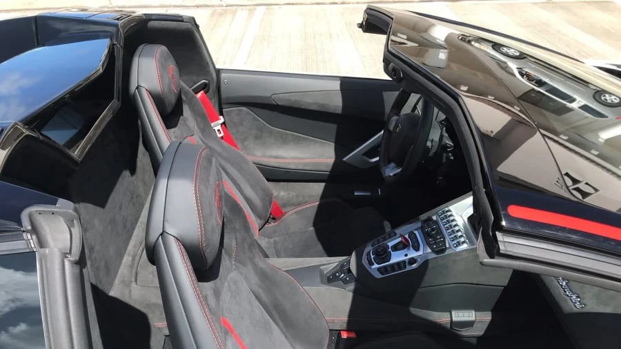 2016 Lamborghini Aventador LP700-4 - Image 3 of 8
