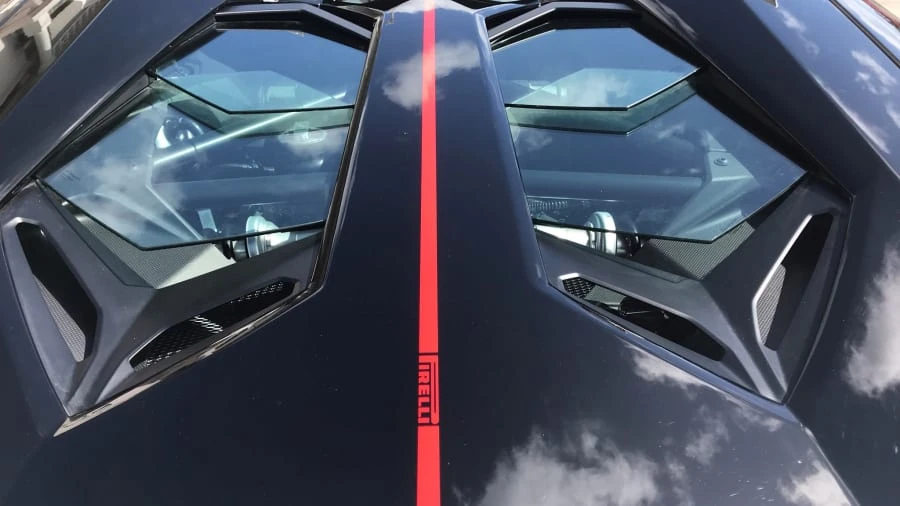 2016 Lamborghini Aventador LP700-4 - Image 7 of 8