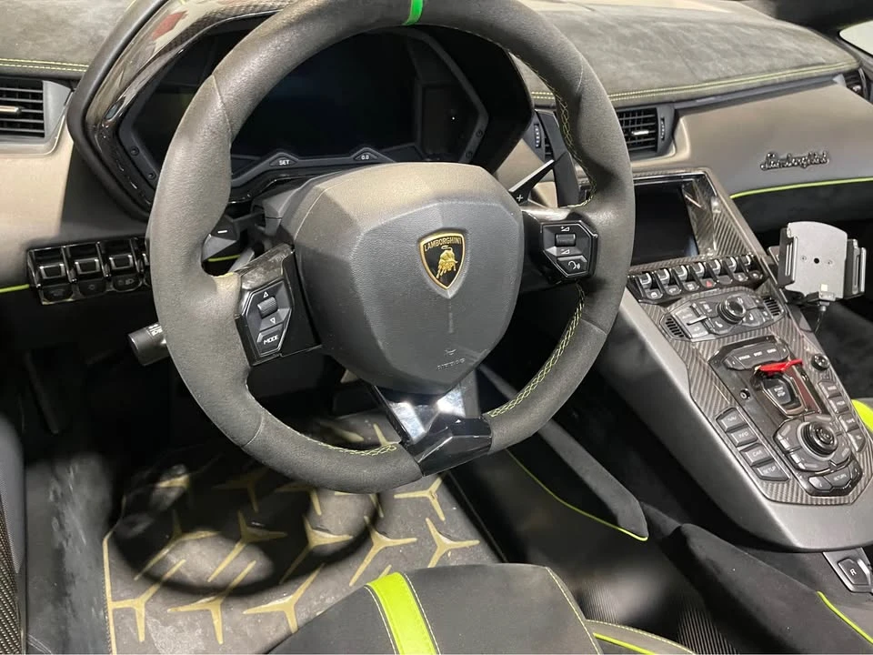 2016 Lamborghini Aventador - Image 10 of 10