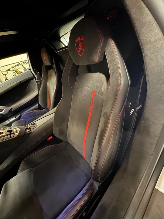 2016 Lamborghini Aventador LP700-4 - Image 7 of 7