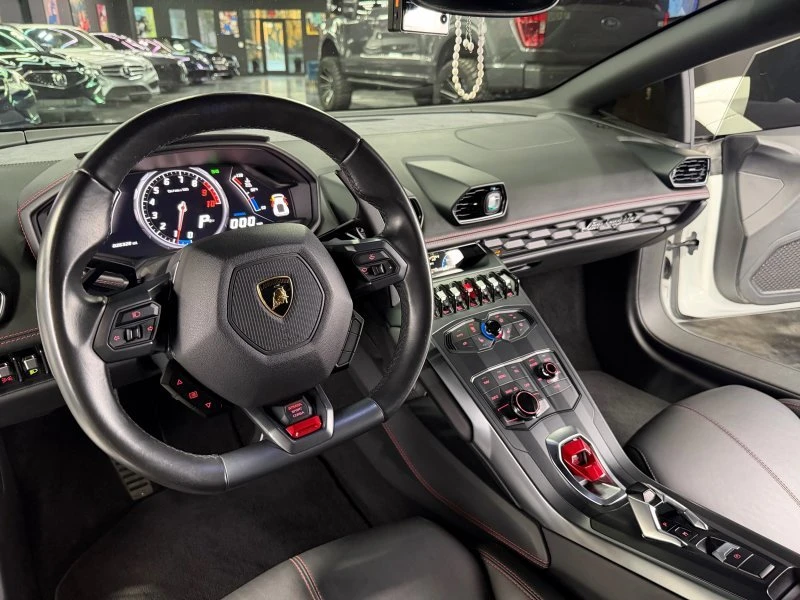 2016 Lamborghini Huracan - Image 14 of 19