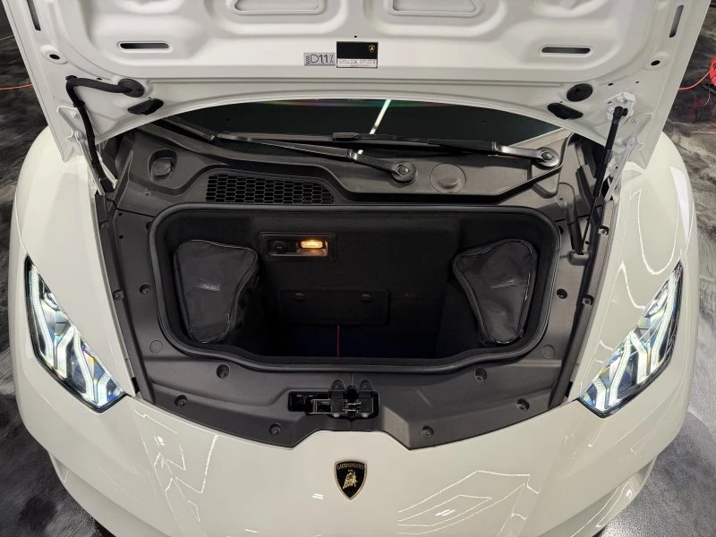 2016 Lamborghini Huracan - Image 11 of 19