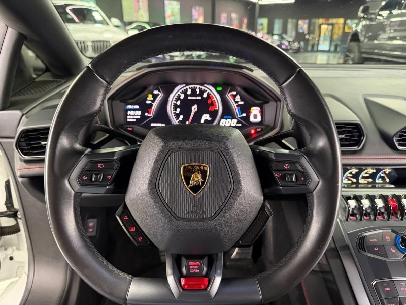 2016 Lamborghini Huracan - Image 15 of 19