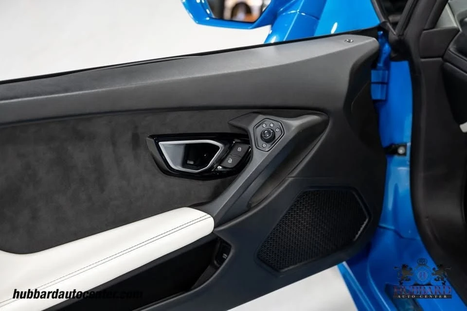 2016 Lamborghini Huracan - Image 17 of 20