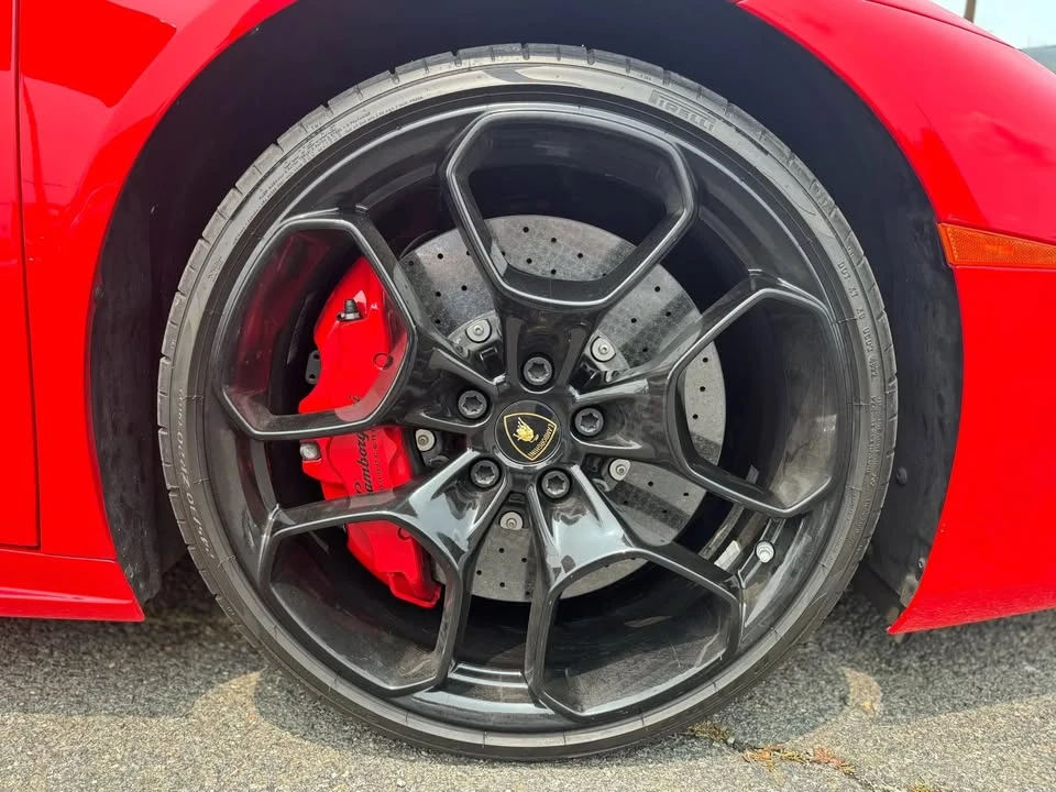 2016 Lamborghini Huracan - Image 16 of 20