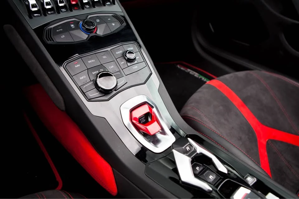 2016 Lamborghini Huracan - Image 13 of 15
