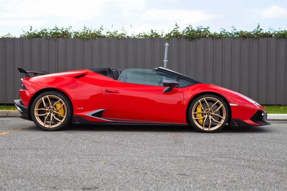 2016 Lamborghini Huracan - Image 2 of 15