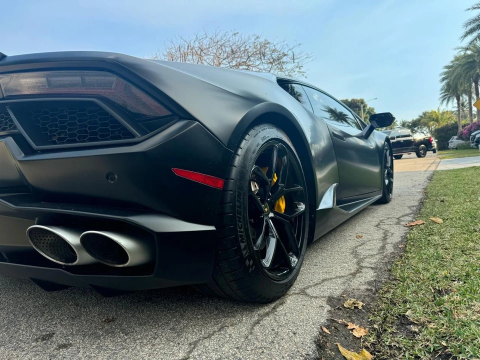 2016 Lamborghini Huracan LP580-2 - Image 8 of 21
