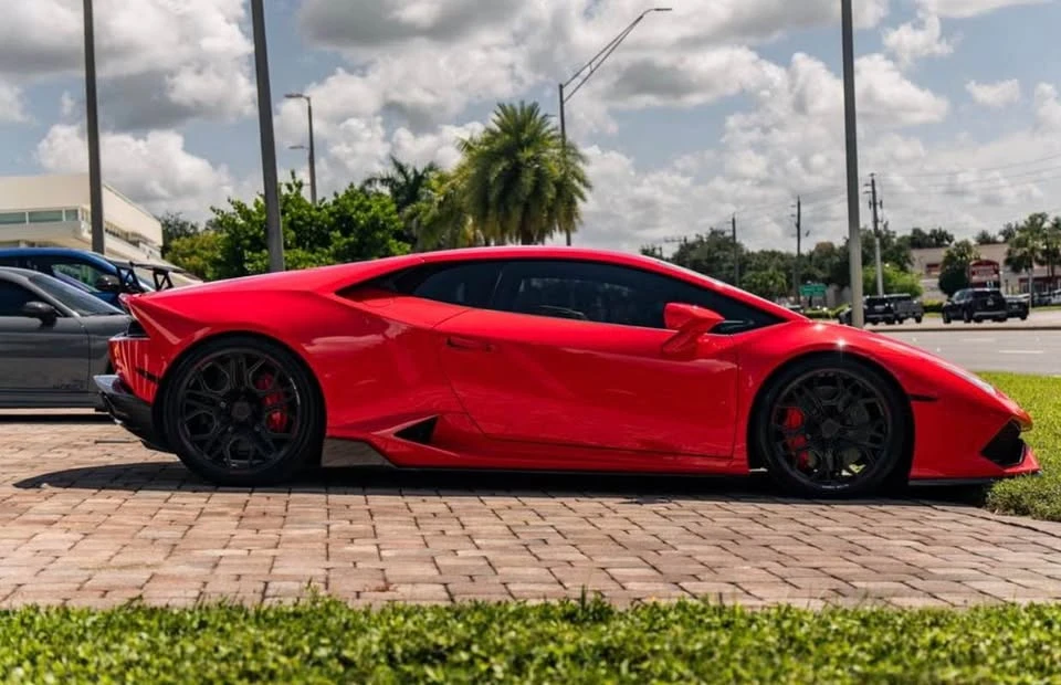 2016 Lamborghini Huracan LP610-4 - Image 2 of 6