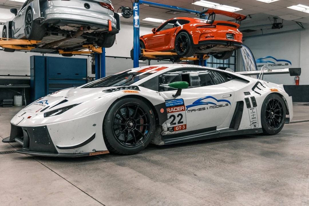 2016 Lamborghini Huracan LP610-4 - Image 5 of 31
