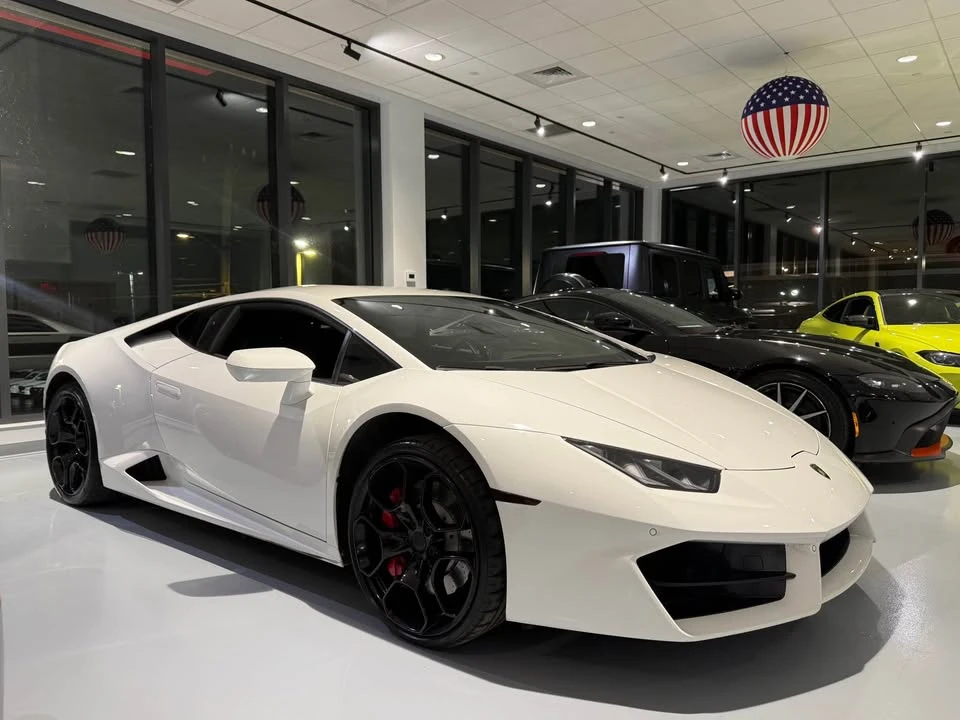 2016 Lamborghini Huracan LP580-2 - Image 4 of 7