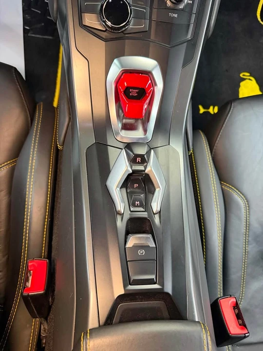 2016 Lamborghini Huracan LP580-2 - Image 12 of 20