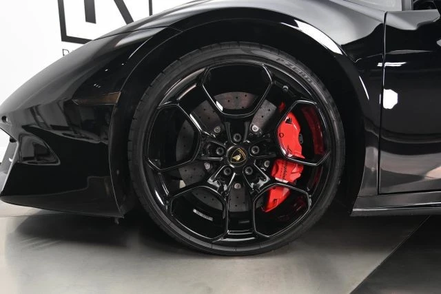 2016 Lamborghini Huracan LP580-2 - Image 4 of 24