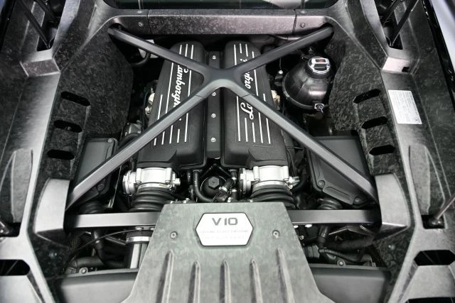 2016 Lamborghini Huracan LP580-2 - Image 20 of 24