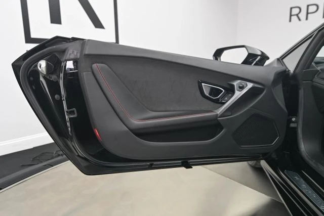 2016 Lamborghini Huracan LP580-2 - Image 15 of 24
