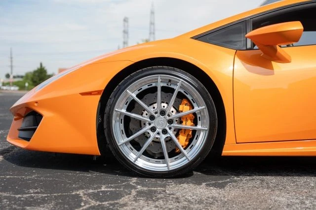 2016 Lamborghini Huracan LP580-2 - Image 5 of 21