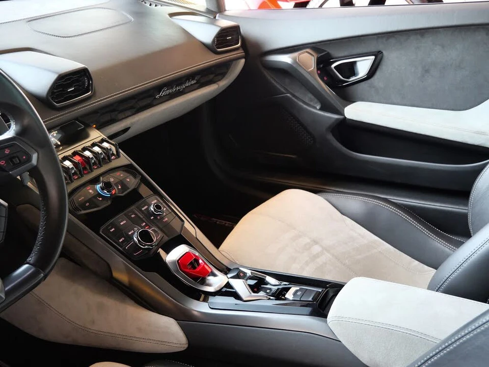 2016 Lamborghini Huracan LP580-2 - Image 15 of 20
