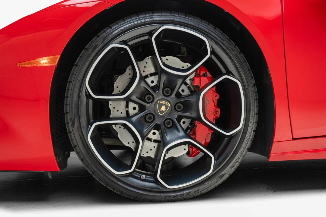 2016 Lamborghini Huracan LP580-2 - Image 23 of 31