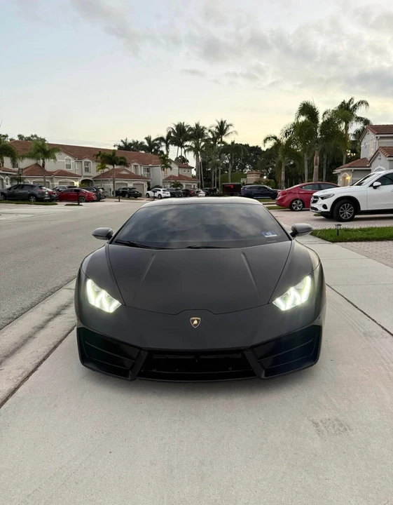2016 Lamborghini Huracan LP580-2 - Image 2 of 10