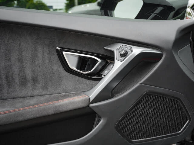 2016 Lamborghini Huracan LP580-2 - Image 15 of 31