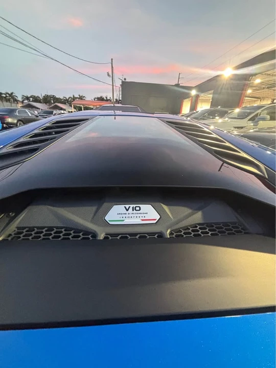 2016 Lamborghini Huracan LP610-4 - Image 2 of 5