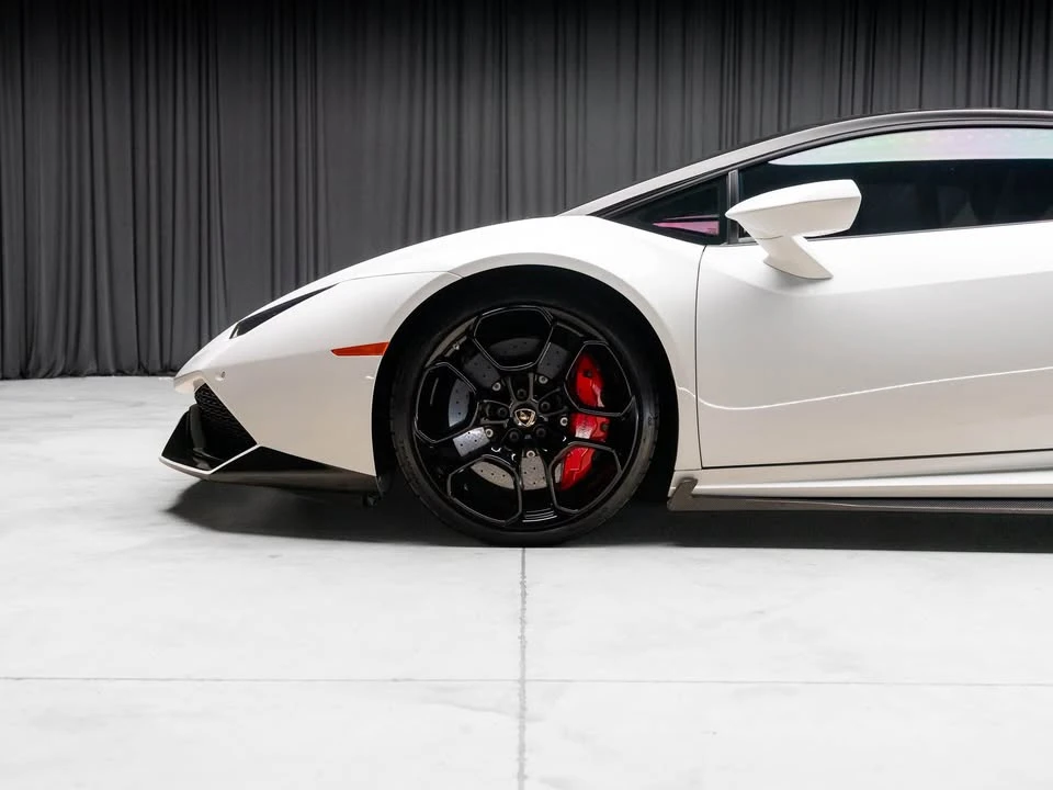 2016 Lamborghini Huracan LP610-4 - Image 2 of 17