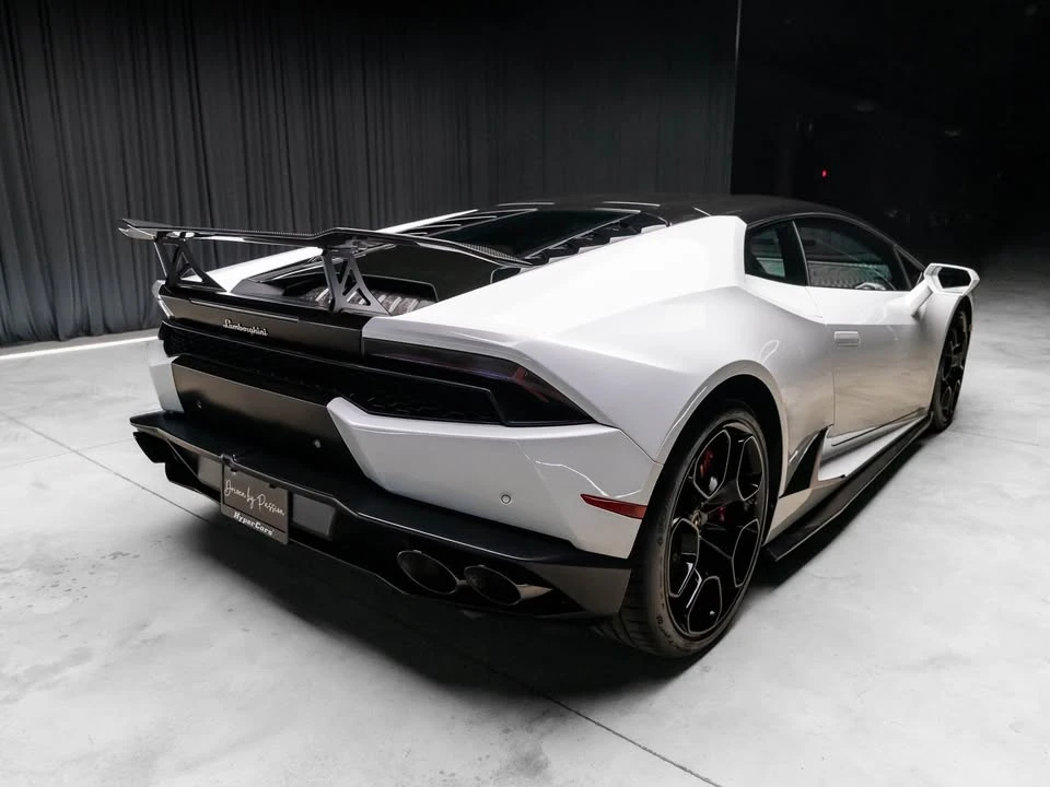 2016 Lamborghini Huracan LP610-4 - Image 12 of 17