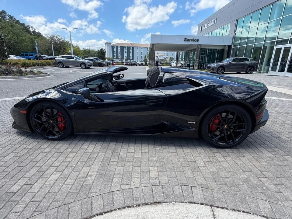 2016 Lamborghini Huracan LP610-4 - Image 2 of 15