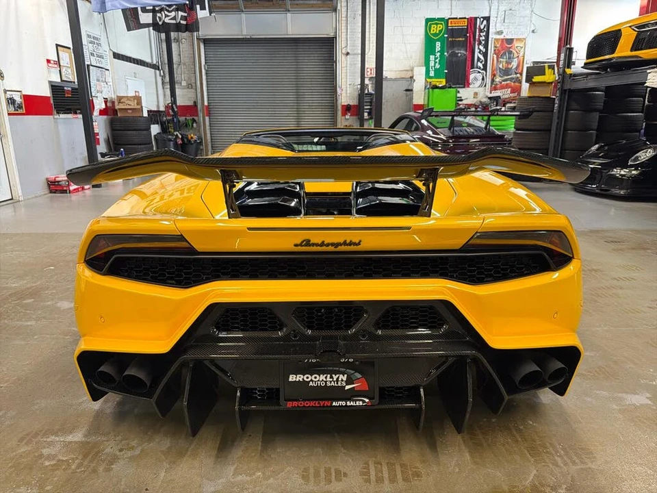2016 Lamborghini Huracan LP610-4 - Image 7 of 31