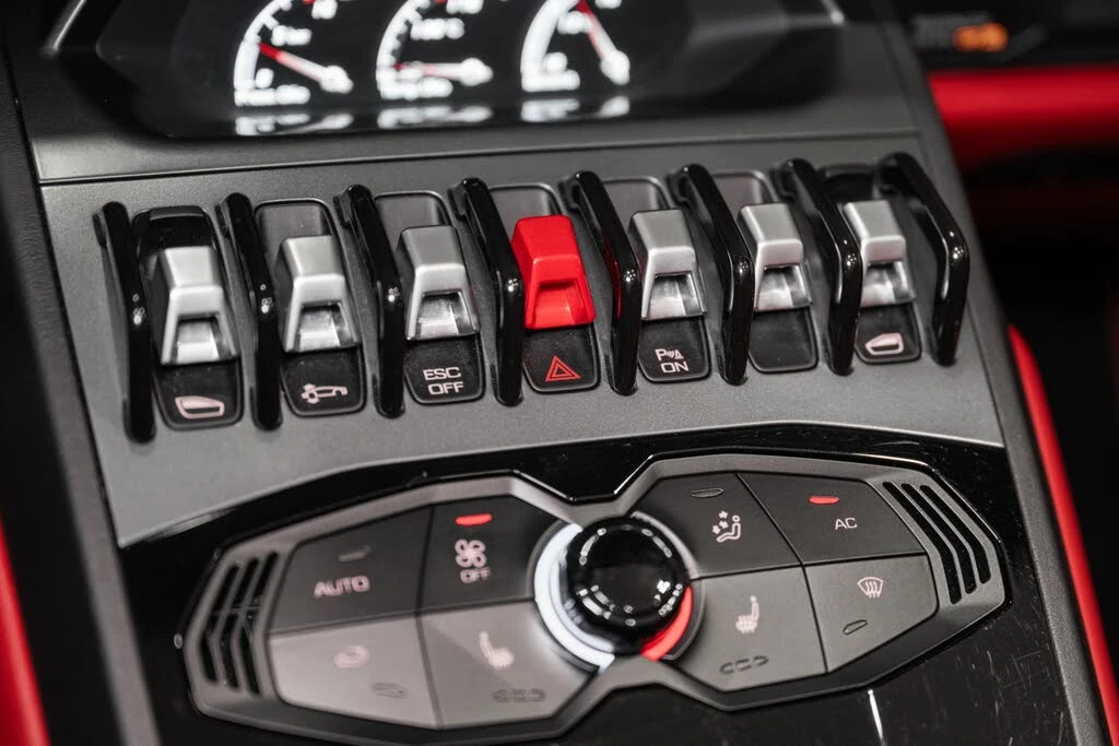 2016 Lamborghini Huracan LP610-4 - Image 25 of 31