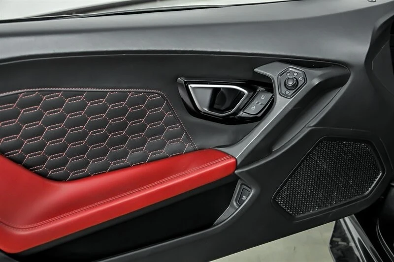 2016 Lamborghini Huracan LP610-4 - Image 13 of 31