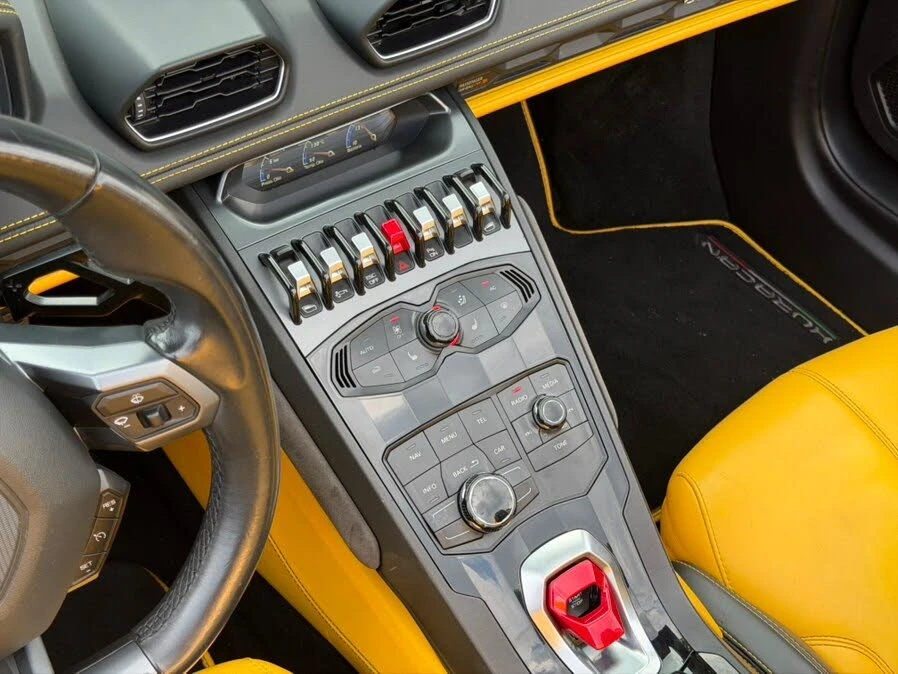 2016 Lamborghini Huracan LP610-4 - Image 24 of 28