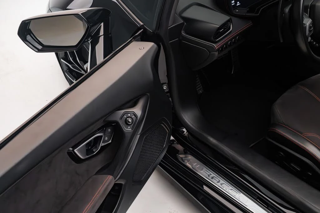 2016 Lamborghini Huracan LP610-4 - Image 26 of 31