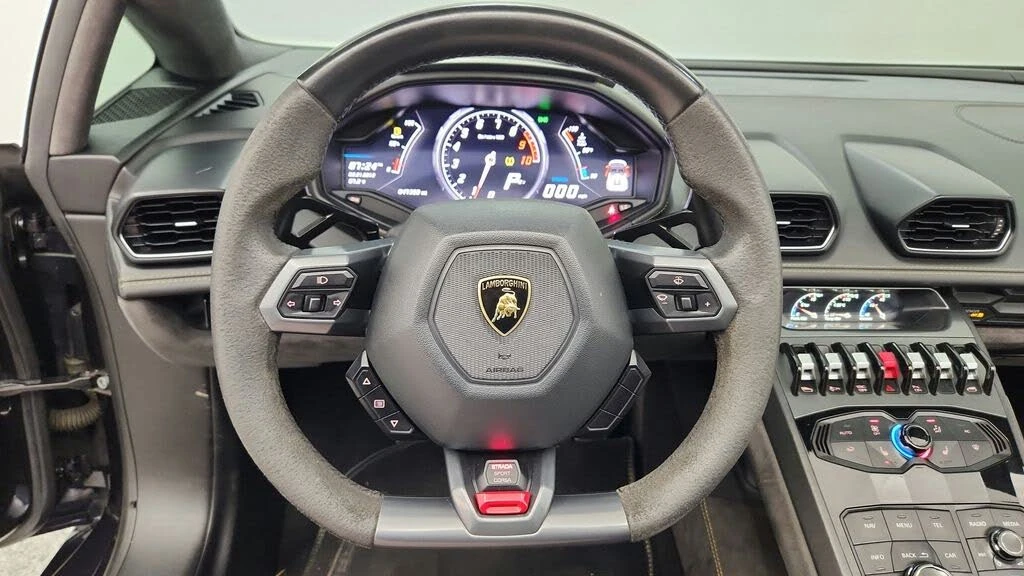 2016 Lamborghini Huracan LP610-4 - Image 28 of 31