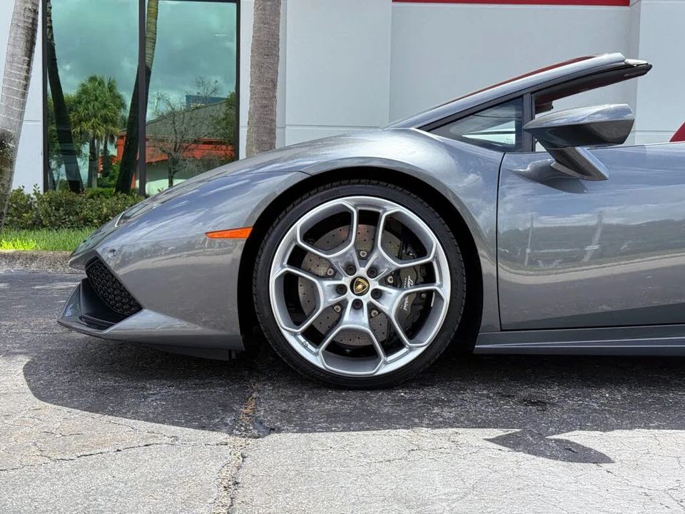 2016 Lamborghini Huracan LP610-4 - Image 13 of 31