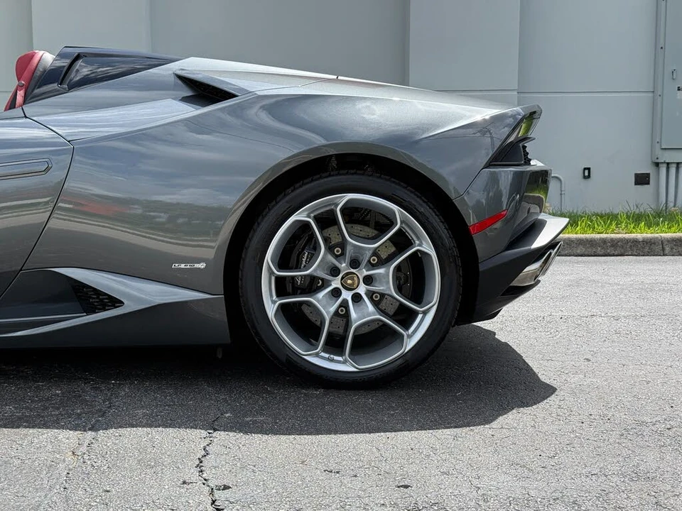 2016 Lamborghini Huracan LP610-4 - Image 12 of 31