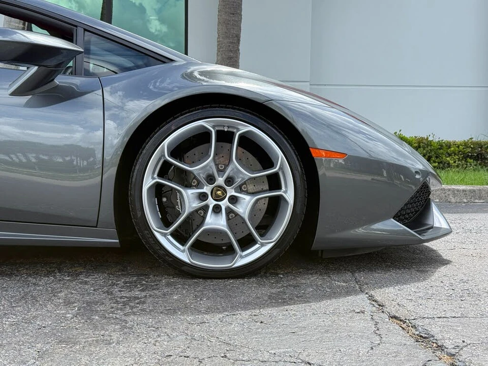 2016 Lamborghini Huracan LP610-4 - Image 3 of 31