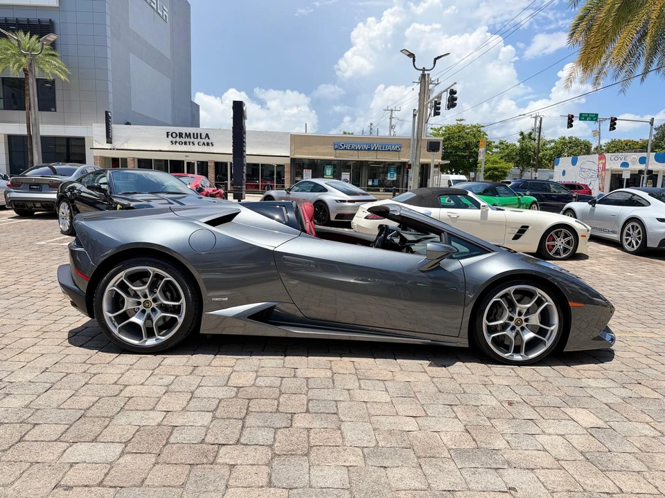 2016 Lamborghini Huracan LP610-4 - Image 10 of 31