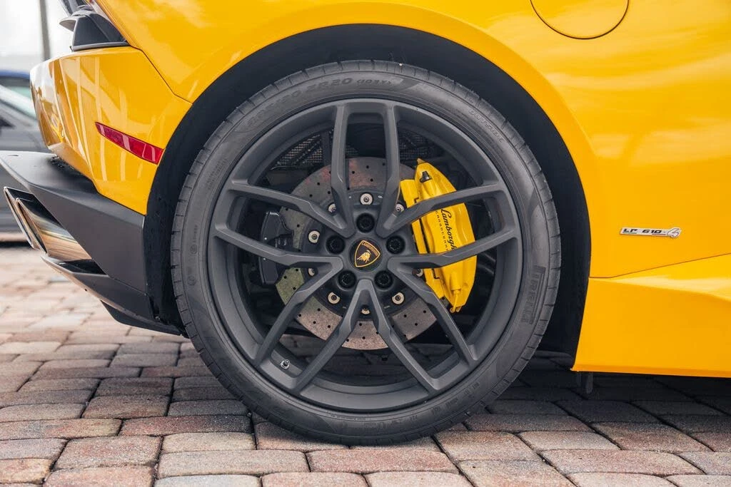 2016 Lamborghini Huracan LP610-4 - Image 14 of 31