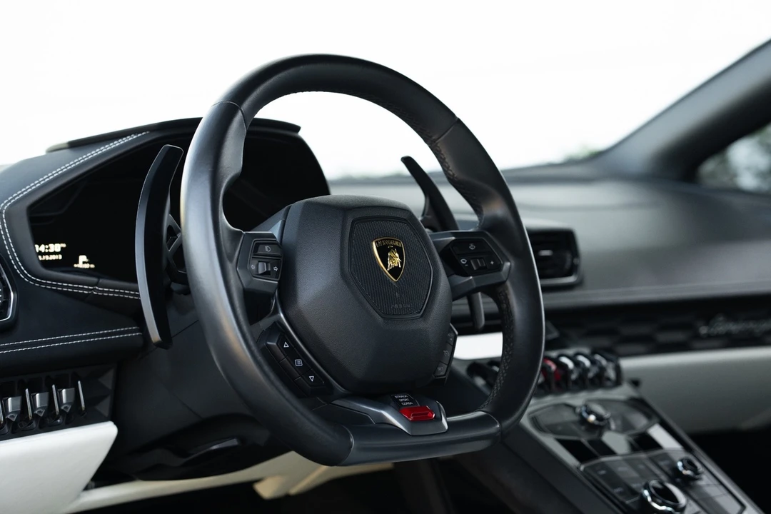 2016 Lamborghini Huracan LP610-4 - Image 5 of 21