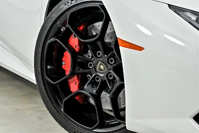 2016 Lamborghini Huracan LP610-4 - Image 3 of 31