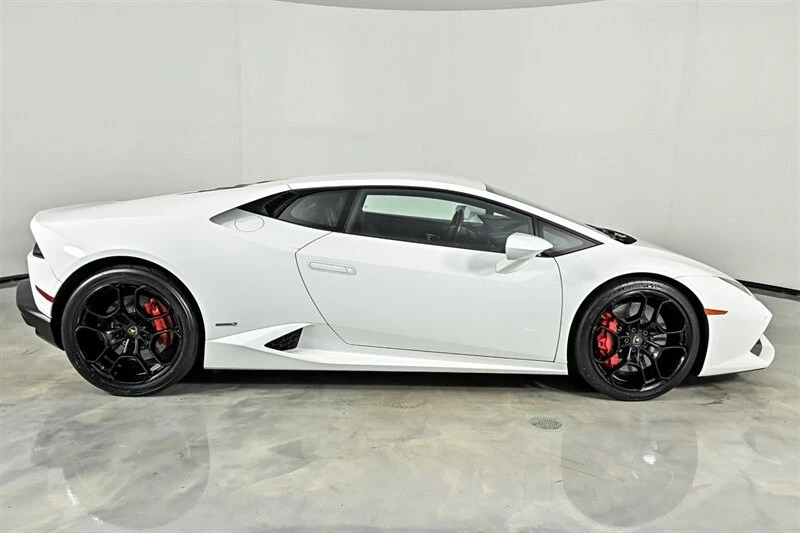 2016 Lamborghini Huracan LP610-4 - Image 10 of 31