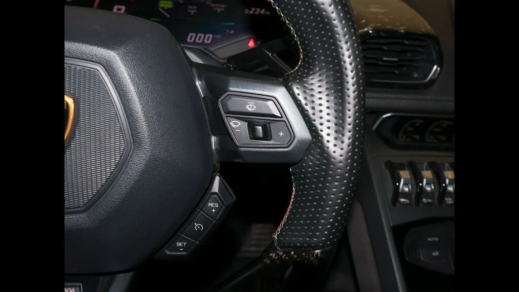 2016 Lamborghini Huracan LP610-4 - Image 30 of 31