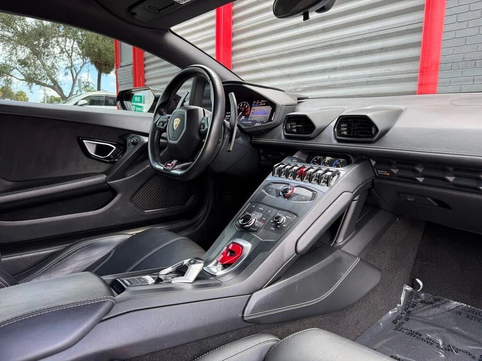 2016 Lamborghini Huracan LP610-4 - Image 30 of 31