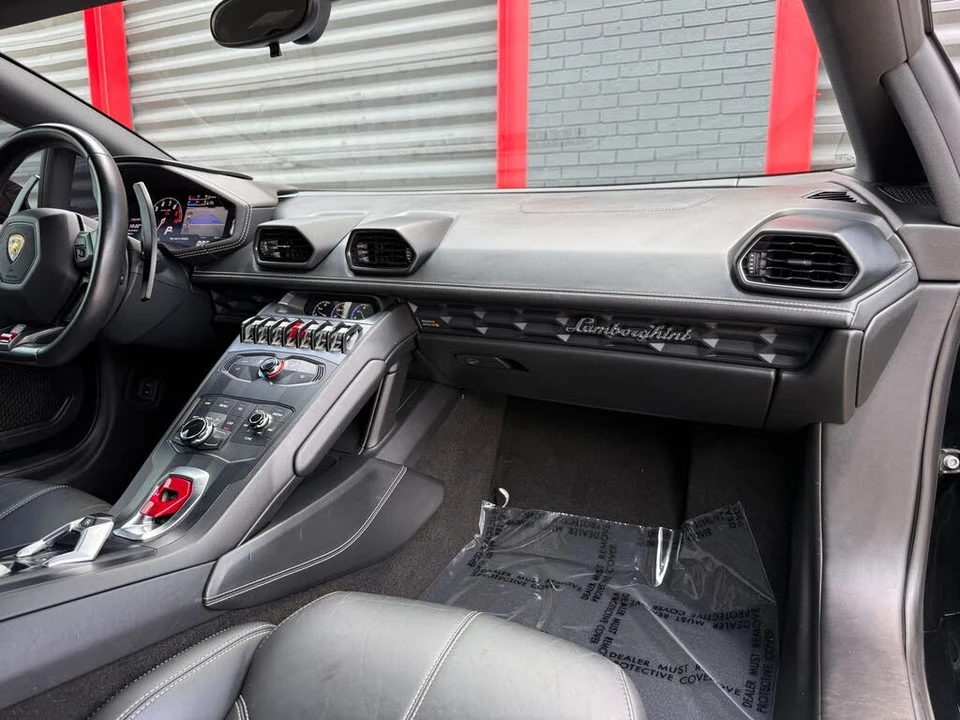 2016 Lamborghini Huracan LP610-4 - Image 27 of 31